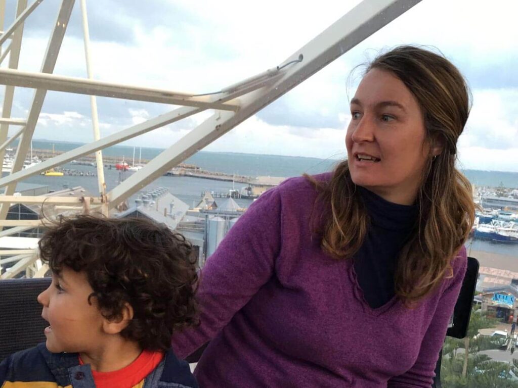 mother with kid on the fremantle tourist wheel