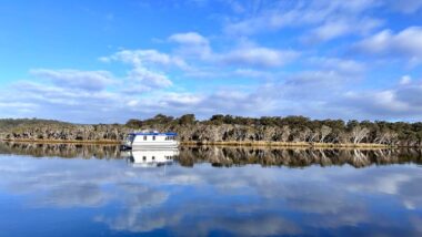 houseboat walpole